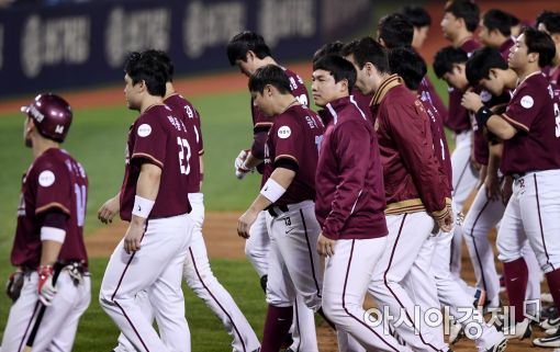 [포토]넥센 '영웅 군단의 가을야구는 여기까지'