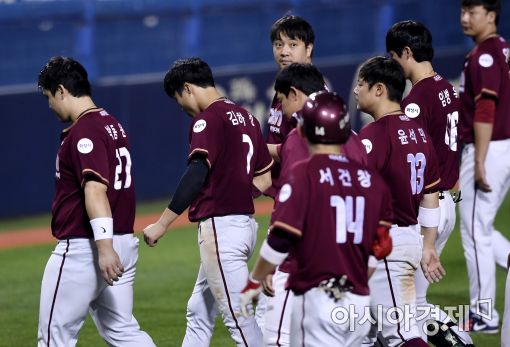 [포토]넥센 '영웅 군단의 가을야구는 여기까지'