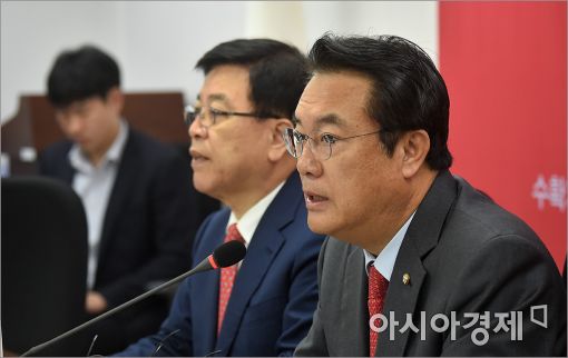 정진석 "국정원장 사견이 국정원 공식입장"