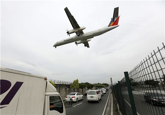 태풍 사리카 가니 '하이마' 온다…필리핀 비행기 무더기 결항