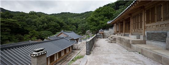 좀 쉬어가라고…예술이 손짓하는 곳