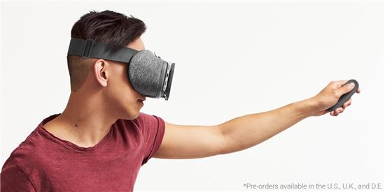 구글 데이드림, 기어VR보다 2만원 싸게…"VR도 삼성과 충돌"