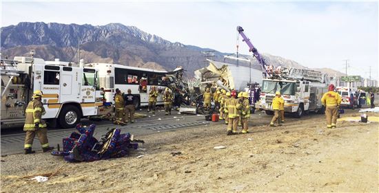 [포토]캘리포니아 관광버스 사고…참혹한 현장