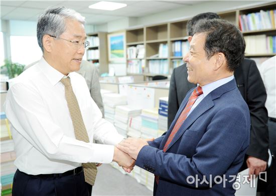 윤장현 광주시장, 국회 찾아 국비확보 활동  전개