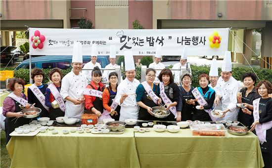 삼성, 中企엔 기술·식당엔 조리·농촌엔 일손…콕 찝어 잡아주는 '상생의 손'