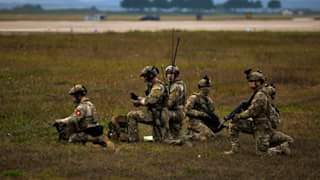 한미양국군은 최근 '티크 나이프'(Teak Knife)라는 이름의 훈련을 통해 미 공군 353 특수작전단이 최근 군산기지에서 우리 육군 특전사 1개 여단 병력과 연합훈련도 한 것으로 알려졌다. 