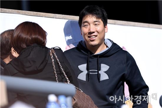 김현수, 미국으로 출국…MLB 2번째 시즌 준비