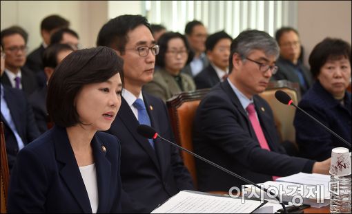 조윤선 장관 "문체부 각종 의혹, 전수 점검"