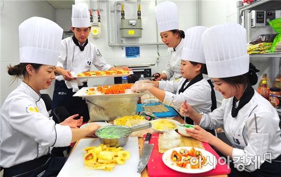 호남대 학생들, 부안 해나루호텔 운영 나선다