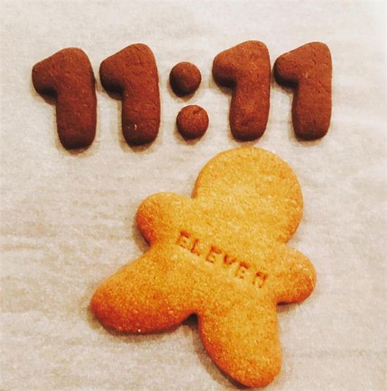태연이 신곡 '11:11'을 발표하며 제목과 같은 모양의 쿠키를 만들어 공개했다/사진=태연 인스타그램 캡처
