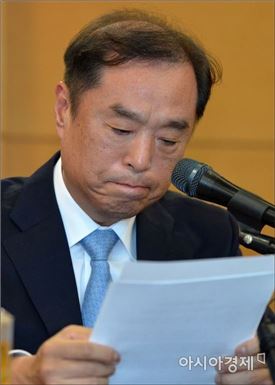 [포토]말문 막히는 김병준 총리 후보자