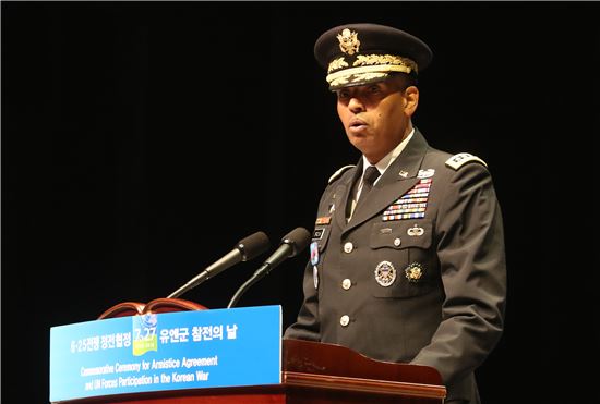 브룩스 한미연합사령관 “사드 앞으로 8~10개월내 배치”