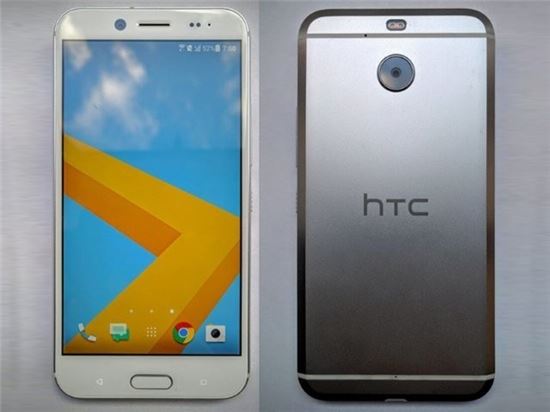 HTC도 3.5mm 헤드폰 잭 제거…스마트폰 대세 되나?