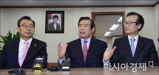 [포토]새누리당 찾아간 한광옥 비서실장