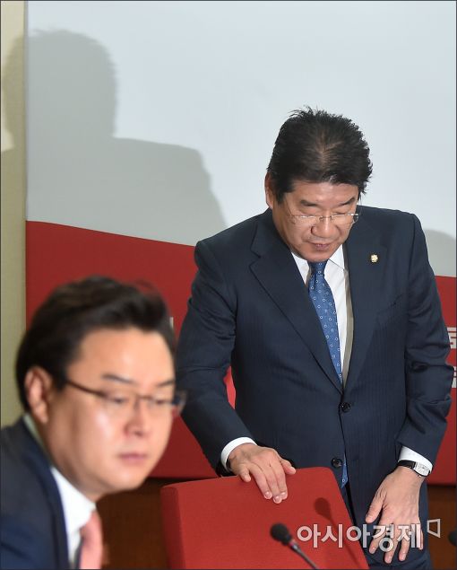 [포토]최고위 참석하는 강석호 의원