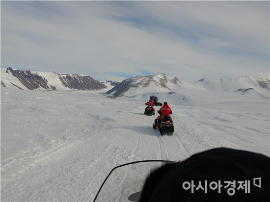 [남극을 읽다-포토]꽉 막힌 대한민국…뚫려라!