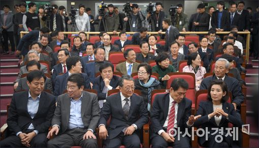 [포토]심각한 새누리당 비박계 의원들