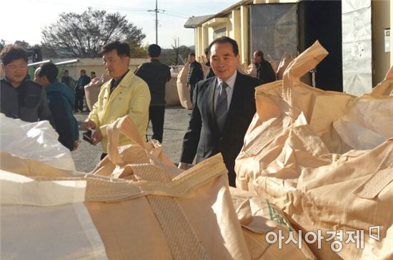 황숙주 순창군수, 공공비축미 매입 현장 방문 농가 격려