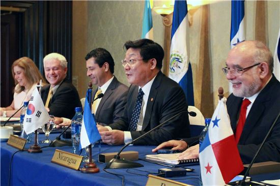 [포토]한-중미 FTA 실질타결