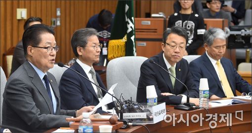 [포토]모두 발언하는 박지원 비대위원장