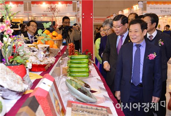[포토]윤장현 광주시장, 2016 광주국제식품전 참석