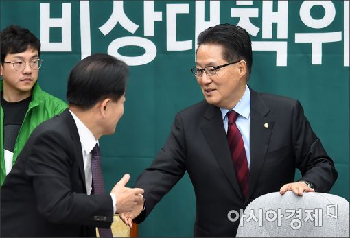 박지원 "탄핵열차 출발…용퇴건의-개헌으로 멈출수 없어"