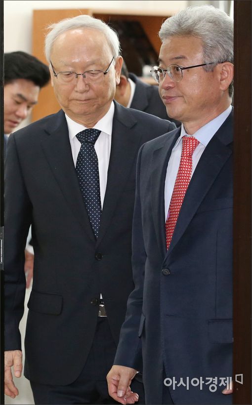 [포토]탄핵 정국 앞두고 국회 찾은 이병호 국정원장