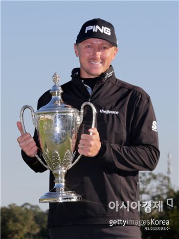 휴즈의 루키 반란 "와이어 투 와이어~"