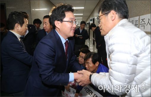 [포토]단식 농성장 찾은 김용태·남경필