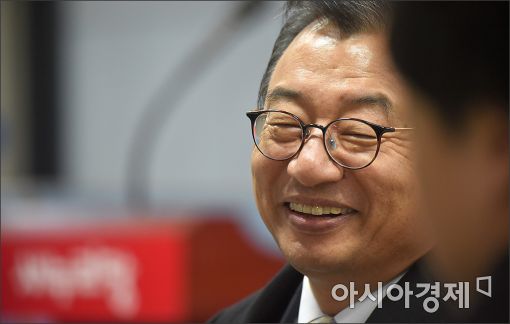 [포토]미소 짓는 이정현 대표