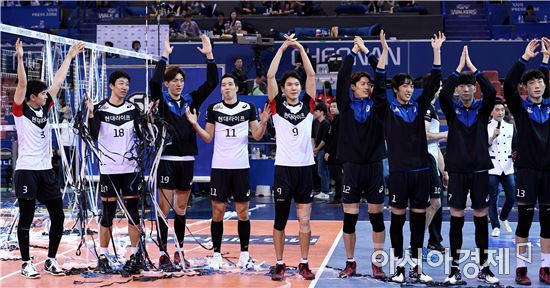 [포토]현대캐피탈, 'V클래식 매치 2라운드에도 승리했어요'
