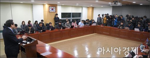 [포토]김무성 전 대표, 긴급 기자회견
