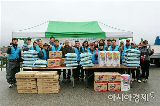 희망목포 봉사단, 독거노인세대에 희망연탄 봉사