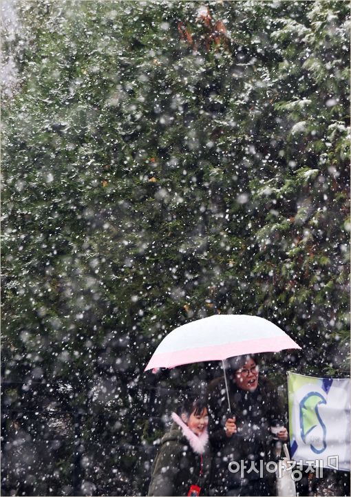[포토]첫눈 내리는 도심