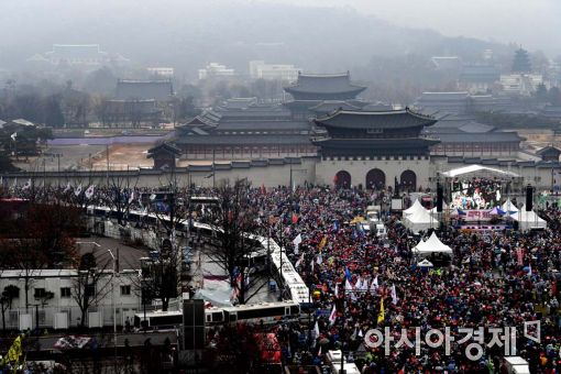 [포토]청와대로 향하는 시민들 