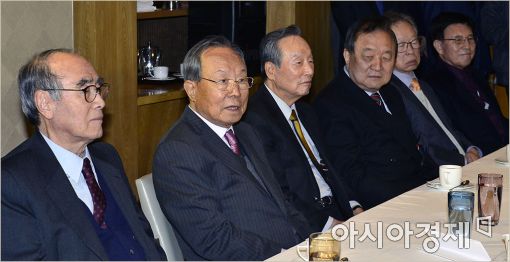 [포토]발언하는 박관용 전 국회의장