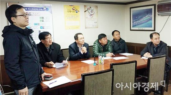 김영환 광주전남중기청장, 장흥토요시장 청년상인 점포 ‘주목’