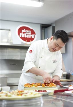 [포커스人]손맛·별맛·불맛…3人3色 피자의 제왕들
