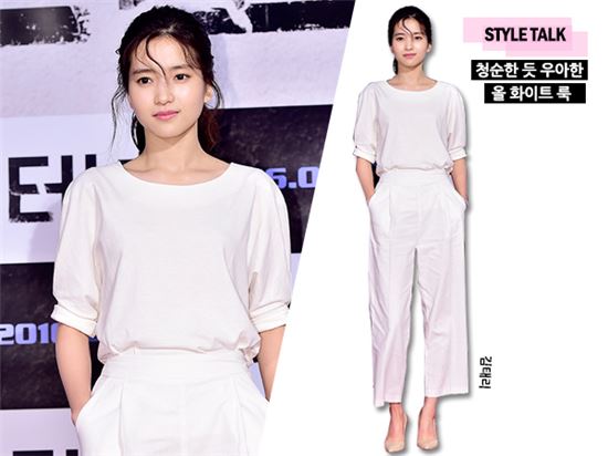 [스타일Talk] 고원희 VS 김태리, 여성미 넘치는 올 화이트룩 스타일링 대결