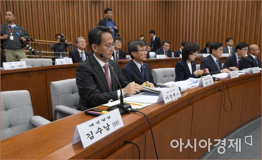 [포토]'박근혜 게이트' 국조특위 파행 이끈 김수남 검찰총장
