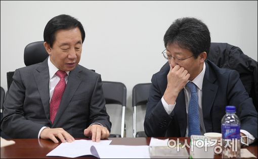 [포토]의견 나누는 유승민·김성태