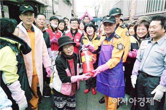 광주시 동부의용소방대, 사랑의 연탄 나눔 봉사