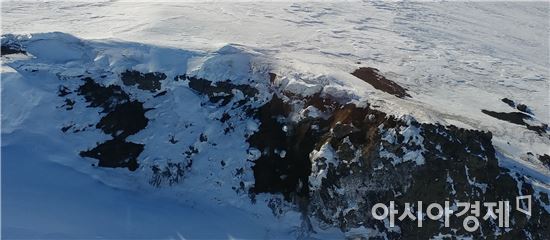 남극판 얼음과 불의 노래…화산 90개 새로 발견돼