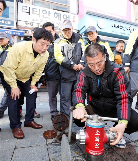정찬민시장 용인 중앙시장 긴급 '안전점검' 나서