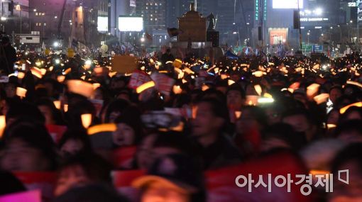 [6차 촛불집회]서울150만·지역45만…오후7시30분 전국 195만 돌파