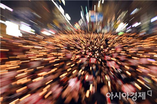 [포토]분노한 시민들의 촛불 외침, '박근혜 즉각퇴진하라'