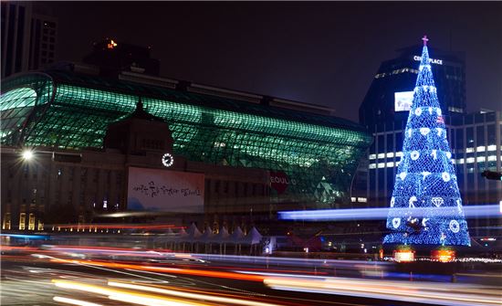서울시, 친환경 기술 이용한 성탄 트리 설치
