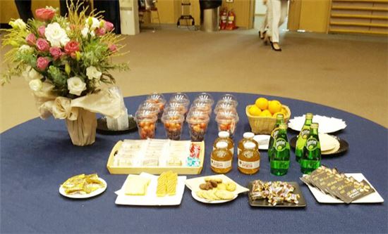 김성윤 호남대총동창회장, ‘광주칭화자동차포럼’ 음료·다과 서비스