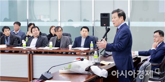 윤장현 광주시장, 광주전남연구원 공감토크 진행