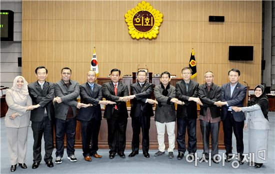 인도네시아 메단시의회, 광주시의회 방문